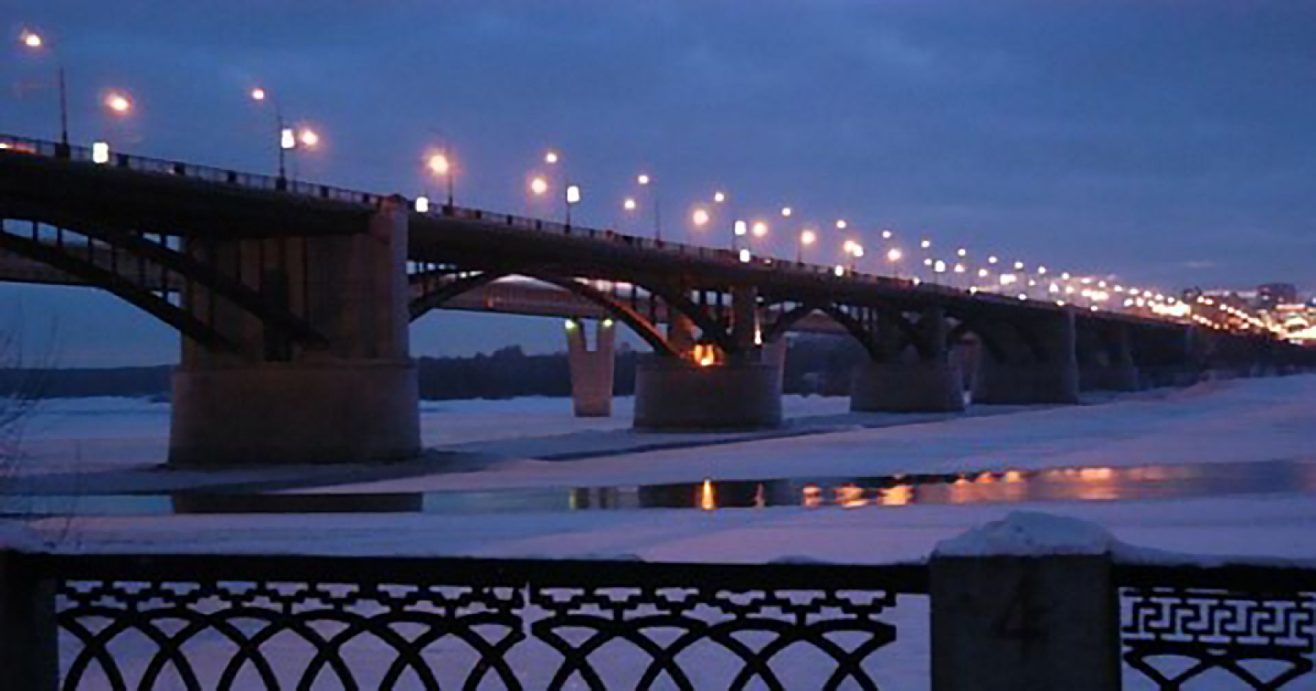 бугринский мост ночью зимой